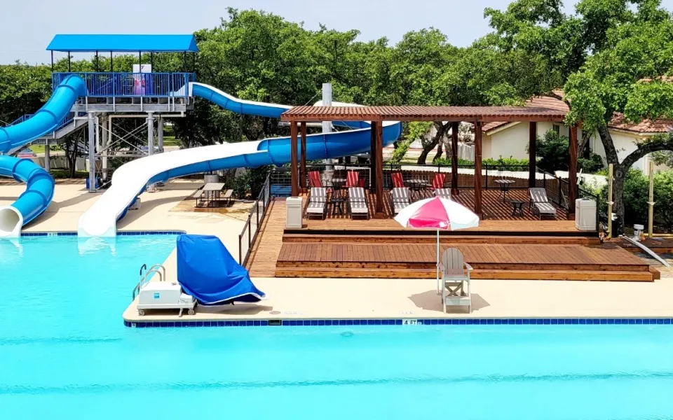 Pool view of cabanas at Thousand Oaks